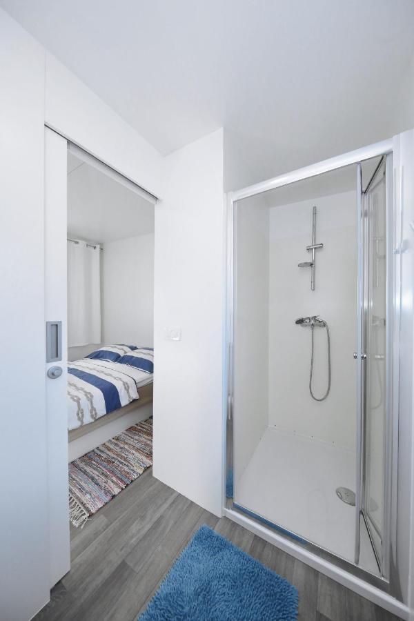 Mobile Home Safir Biograd Na Moru Exterior photo