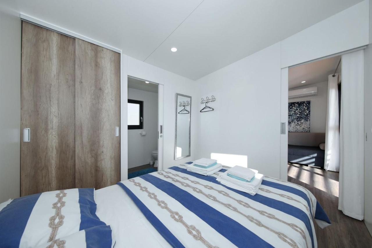 Mobile Home Safir Biograd Na Moru Exterior photo